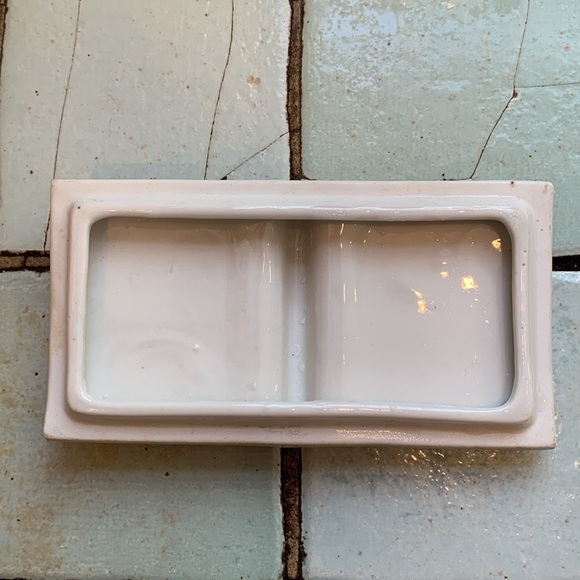 Hall China Company Coldspot Refrigerator Covered Dish - Picture 7 of 7